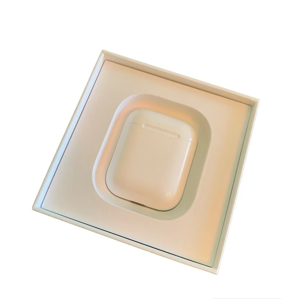 Wireless charging case for AirPods